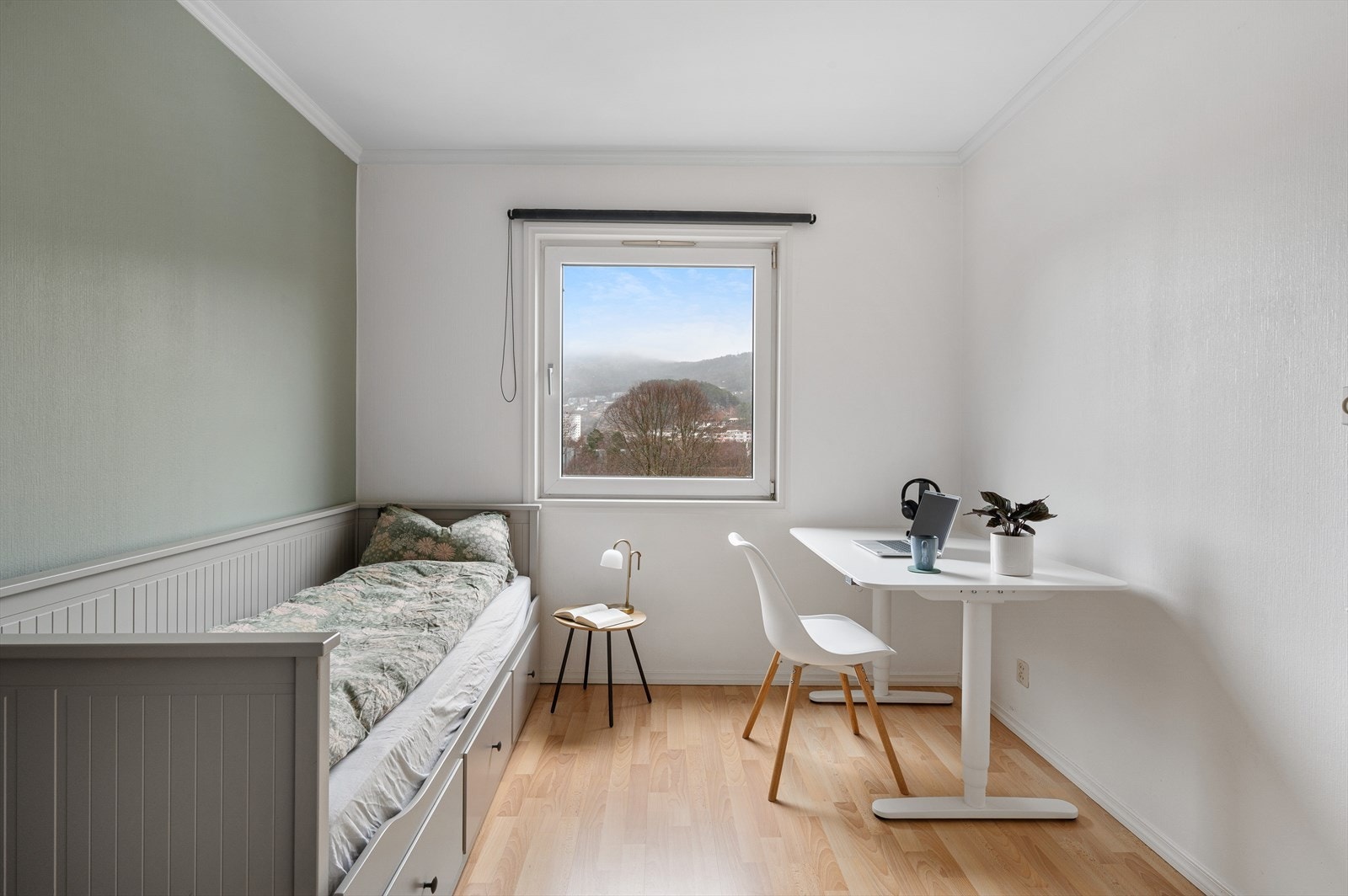 Det andre soverommet er også av god størrelse og måler 10,2 m². Galleribilde