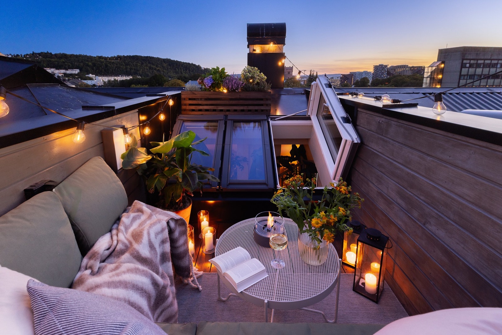 En solrik og skjermet takterrasse på ca. 4 kvm. Galleribilde