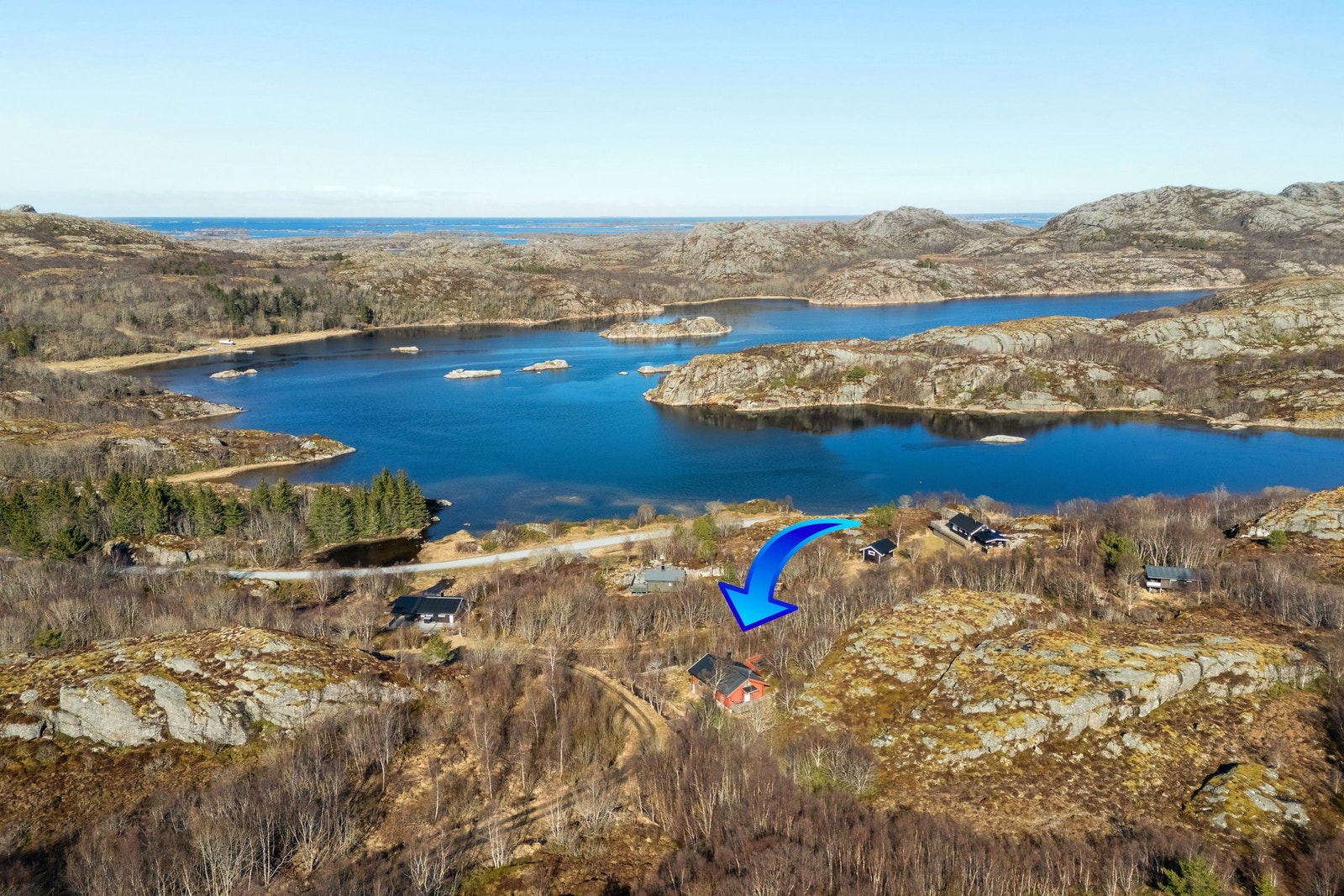 Velkommen til Hasfjordhopveien 30, presentert av EiendomsMegler 1 v/ Jonny Grønbeck. Foto: Jimmy SEO Galleribilde