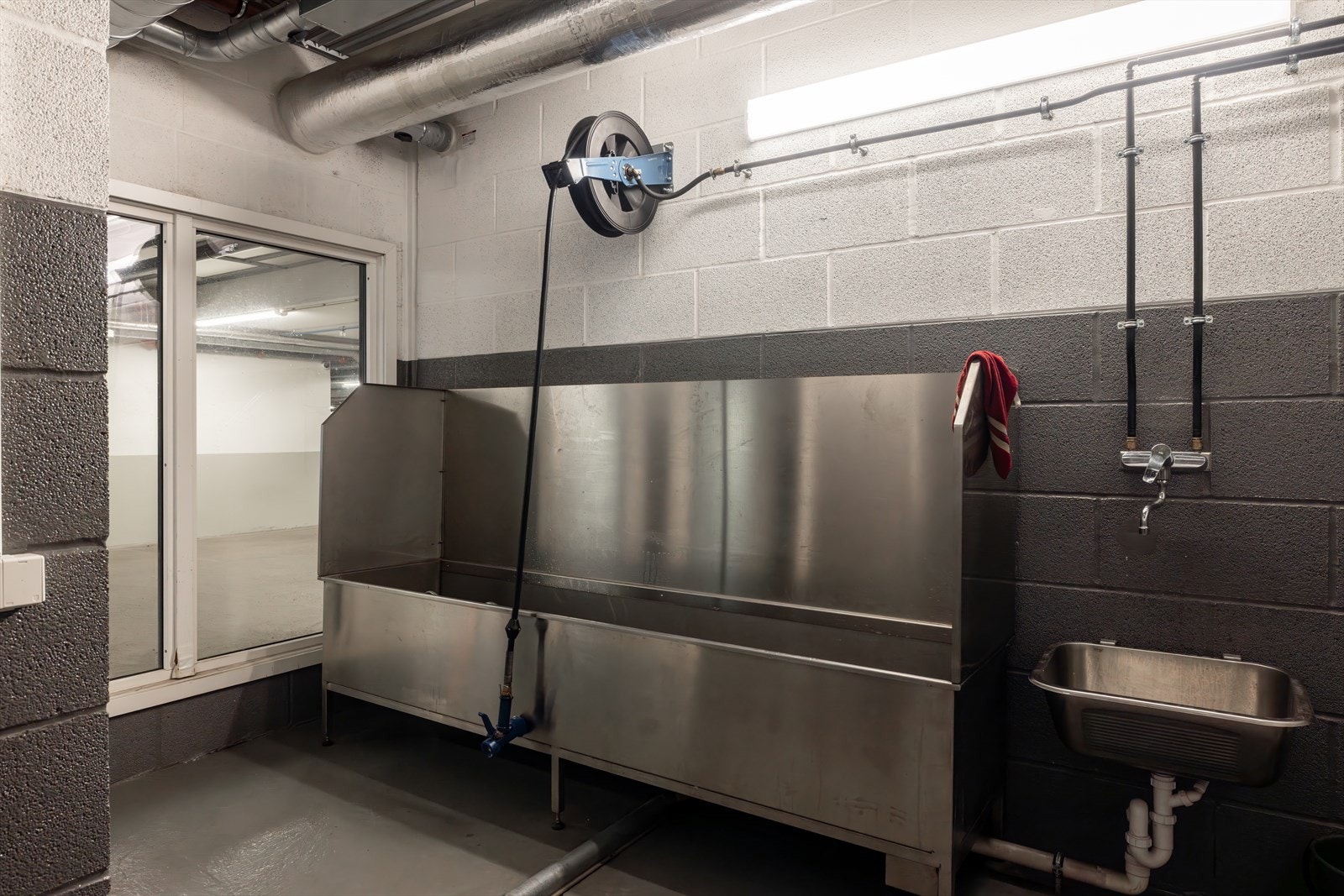 I tilknytning til garasjen er det og mulighet for å vaske sykkel. Galleribilde