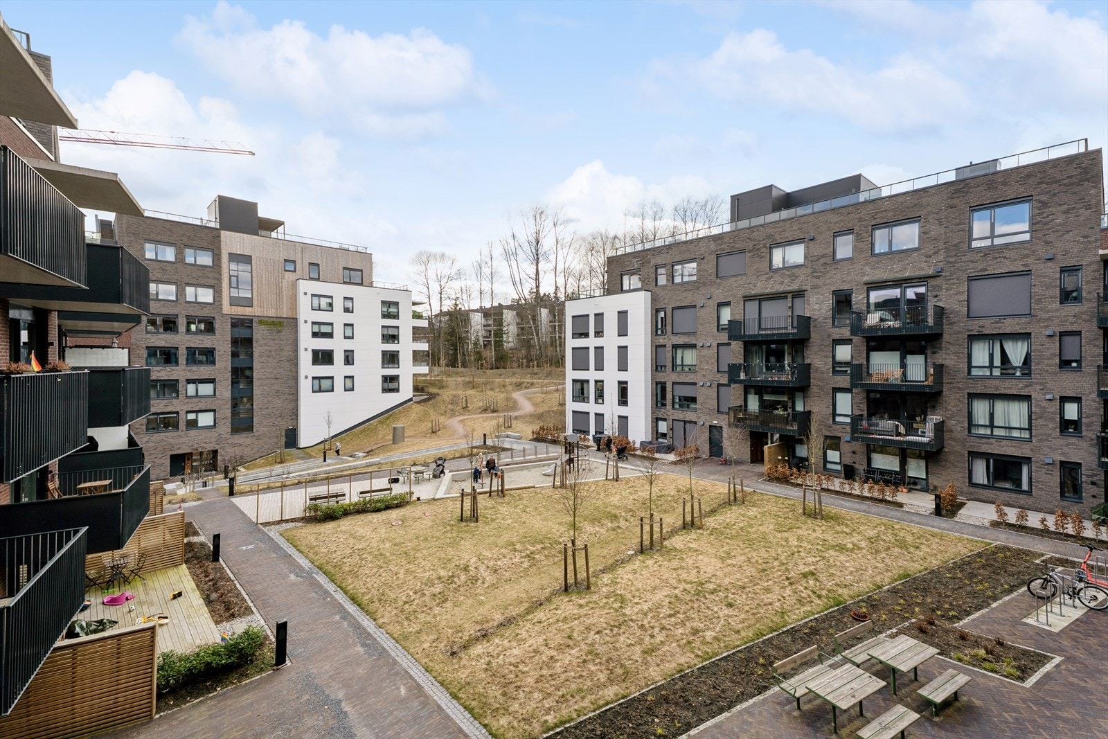 Ager borettslag i populære Frysjaparken har i tillegg en felles takterrasse som kan disponeres av beboerne. Galleribilde