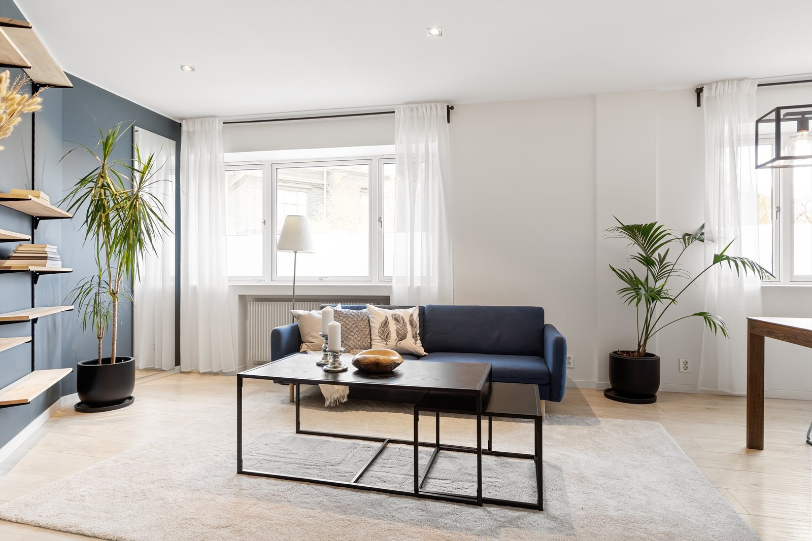 Det er god plass til sofa og tilhørende møblement. Galleribilde