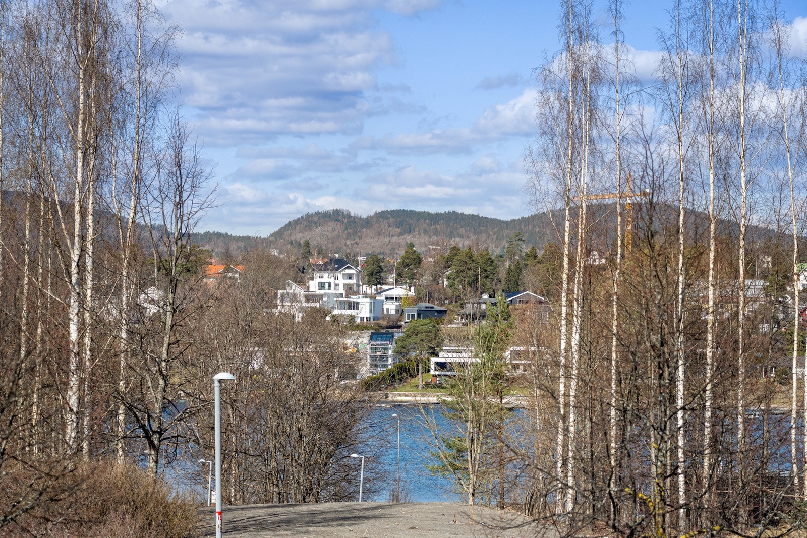 Fra leiligheten har man flott utsyn mot sjøen i Holtekilen Galleribilde