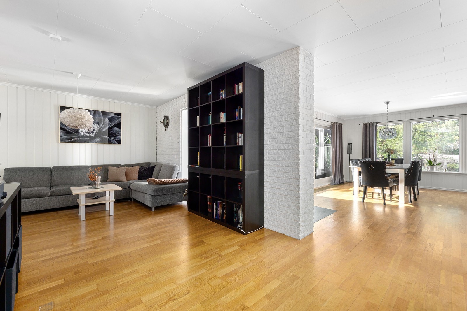 Romslig stue Galleribilde