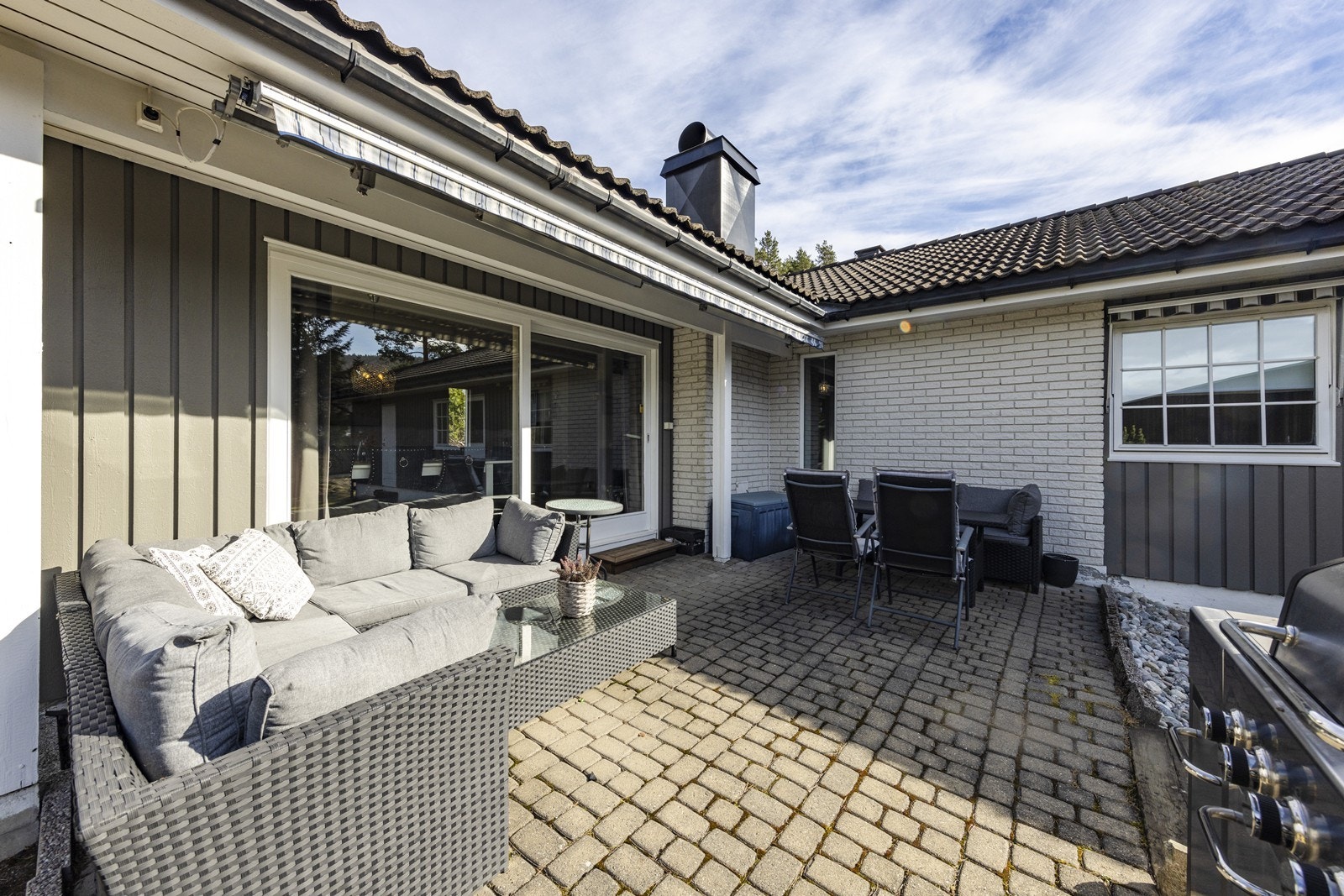 Stor solrik terrasse Galleribilde