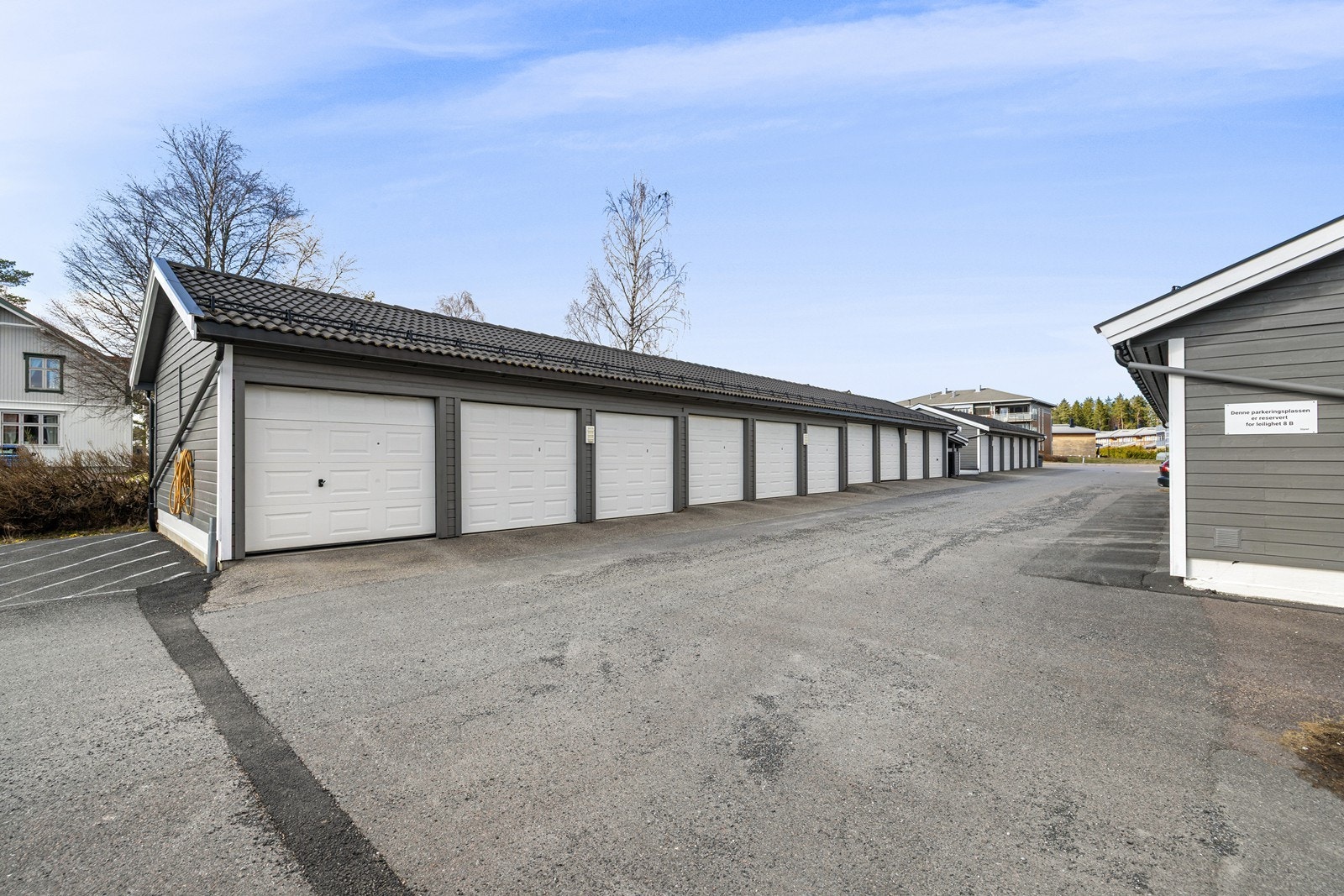 Det disponeres parkering i garasje. Galleribilde