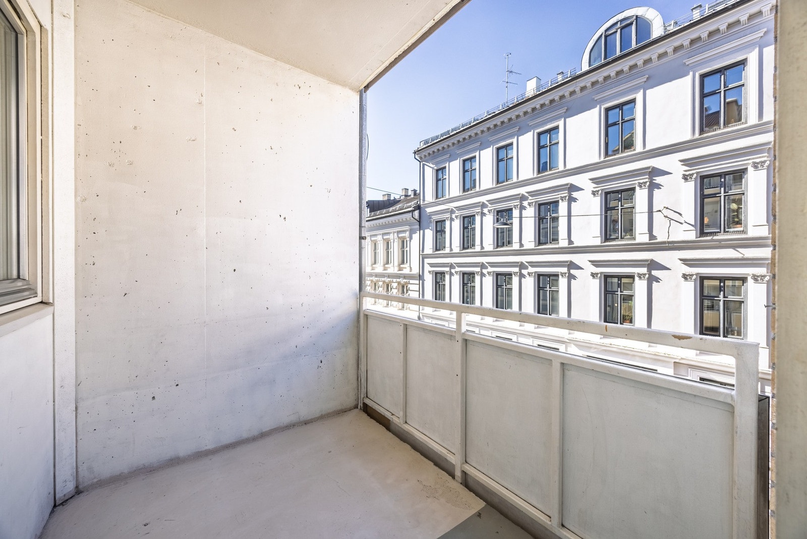 Velkommen til Magnus gate 3 - en 2-roms selveierleilighet med oppussingsbehov. Galleribilde