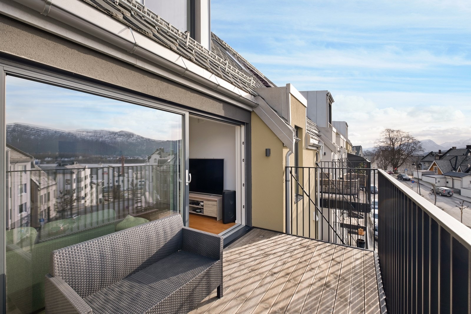 Hyggelig og solrik terrasse Galleribilde