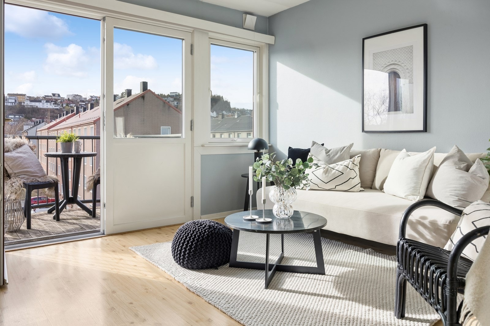 Leiligheten er i toppetasjen (4.etasje) og inneholder entré, bad, stue og kjøkken. Galleribilde