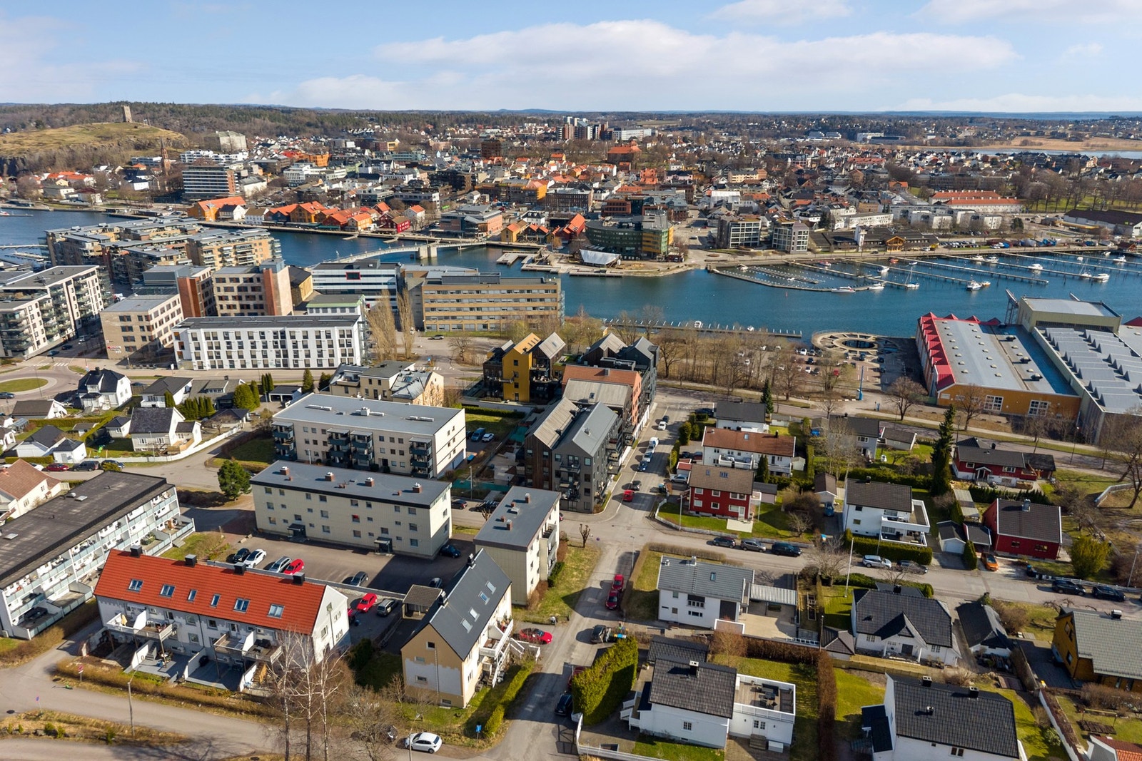 Populære Tønsberg brygge ligger bare få minutters gange fra boligen. Galleribilde