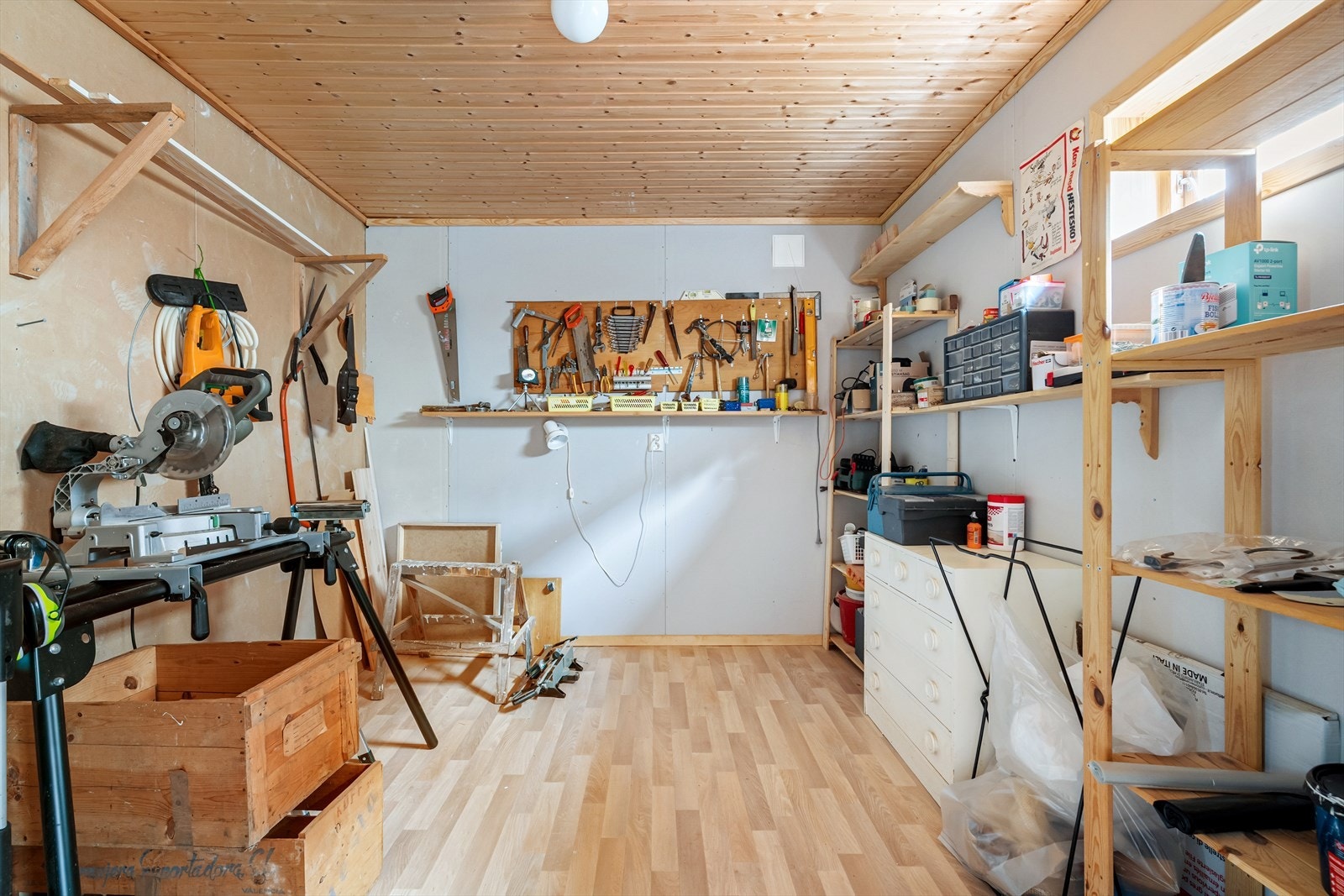 Ypperlig for lagring av sesongutstyr, verktøy og øvrige eiendeler. Galleribilde