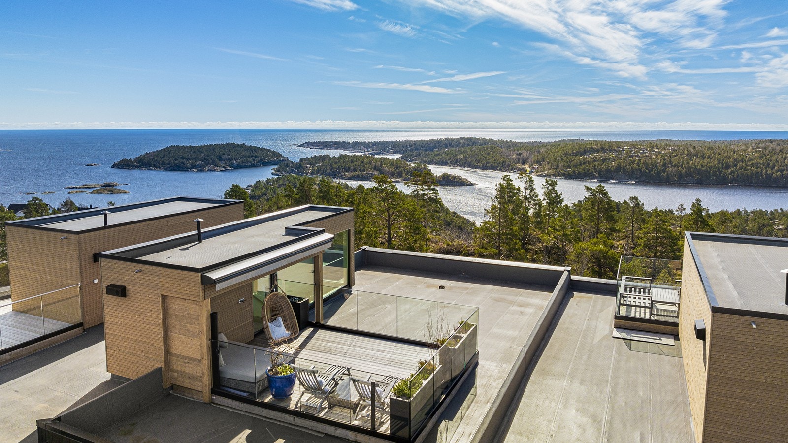 Takterrassen er på 22kvm og har en fantastisk utsikt Galleribilde