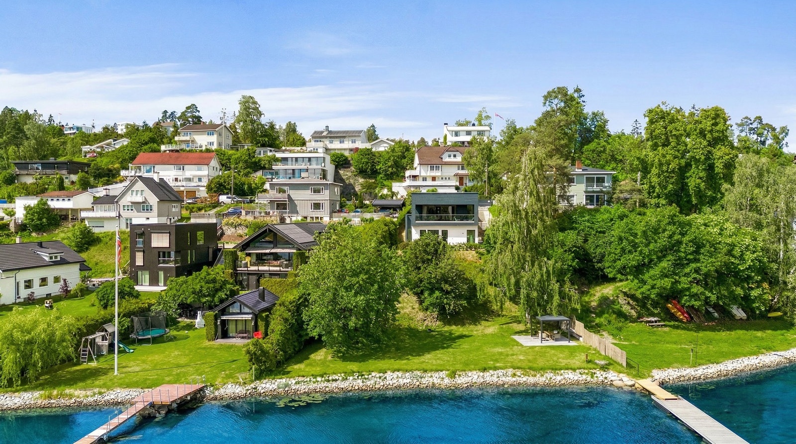 En sjelden eiendom på idylliske Sandvika/Slependen. Galleribilde