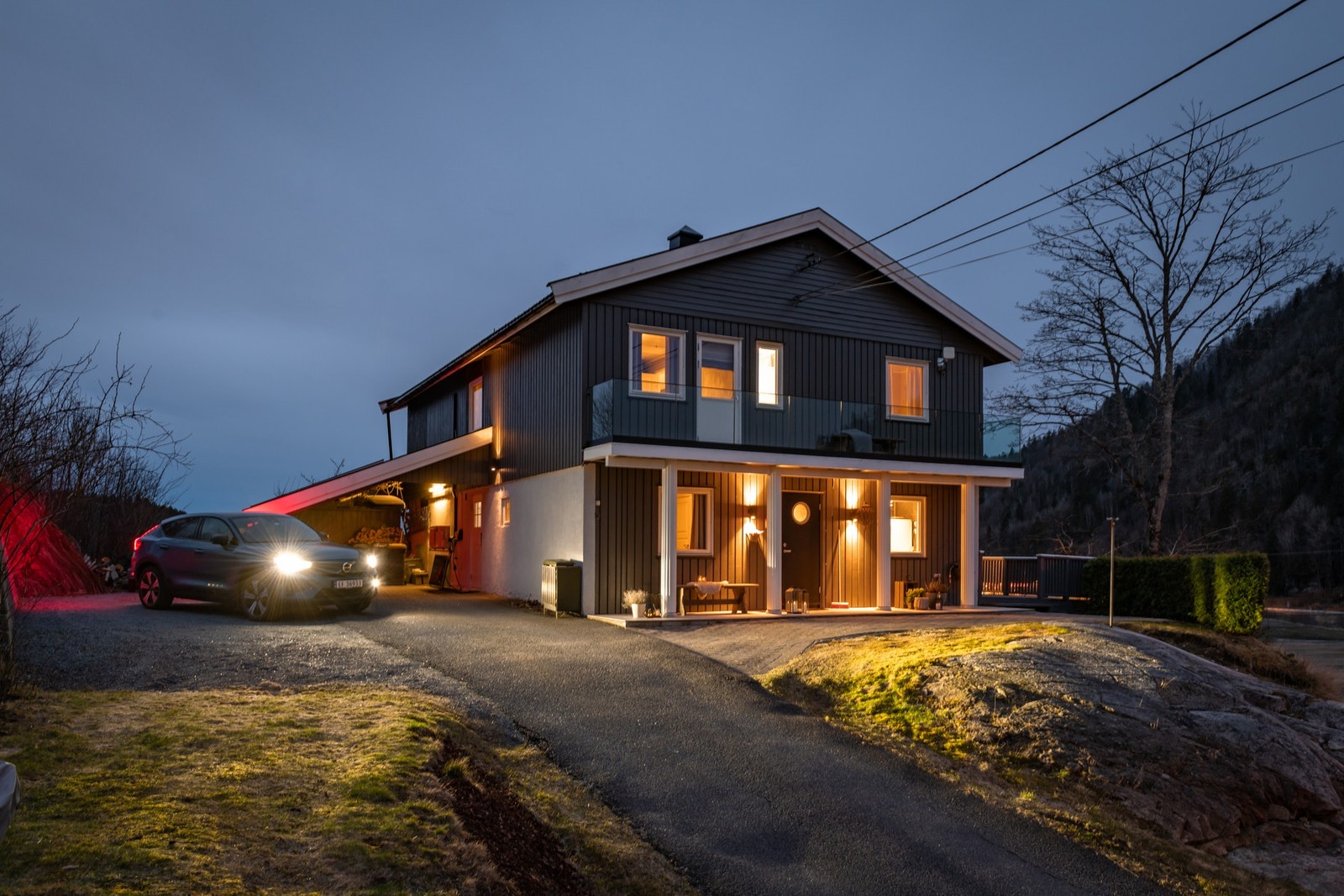 Pen, velholdt og romslig familiebolig i landlige og barnevennlige omgivelser. Galleribilde
