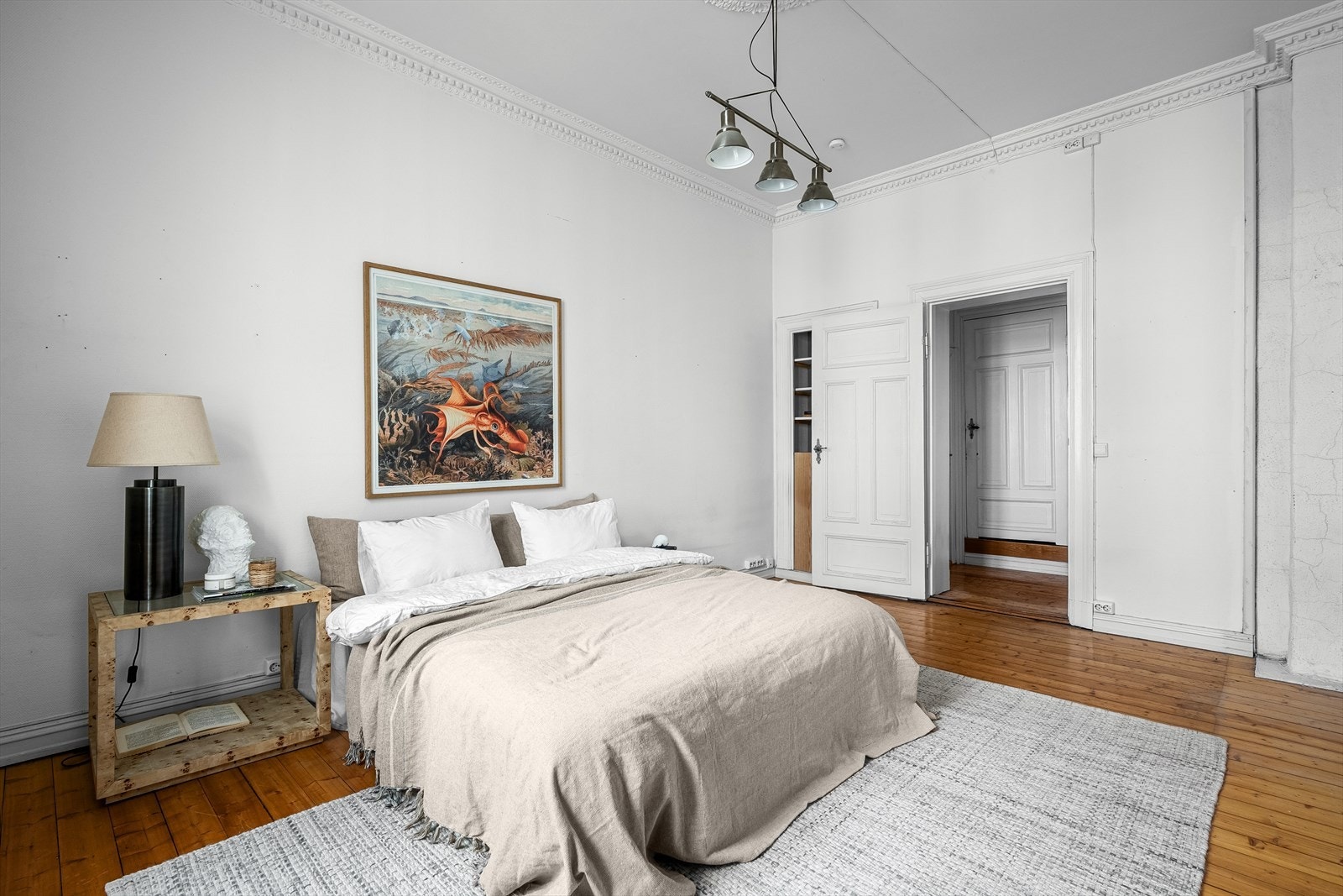 Her er det også gode muligheter for en romslig garderobeløsning. Galleribilde