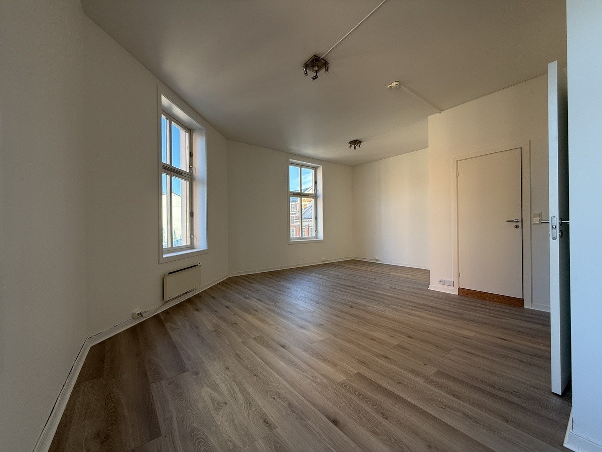 Romslig hjørnestue på 32,5 m2 Galleribilde