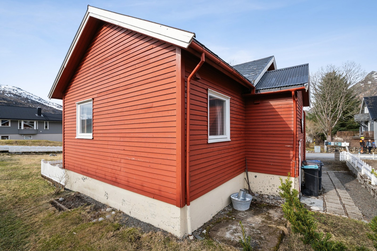 I området finner man ellers flere turmuligheter i varierende terreng som kan benyttes gjennom hele året. Galleribilde