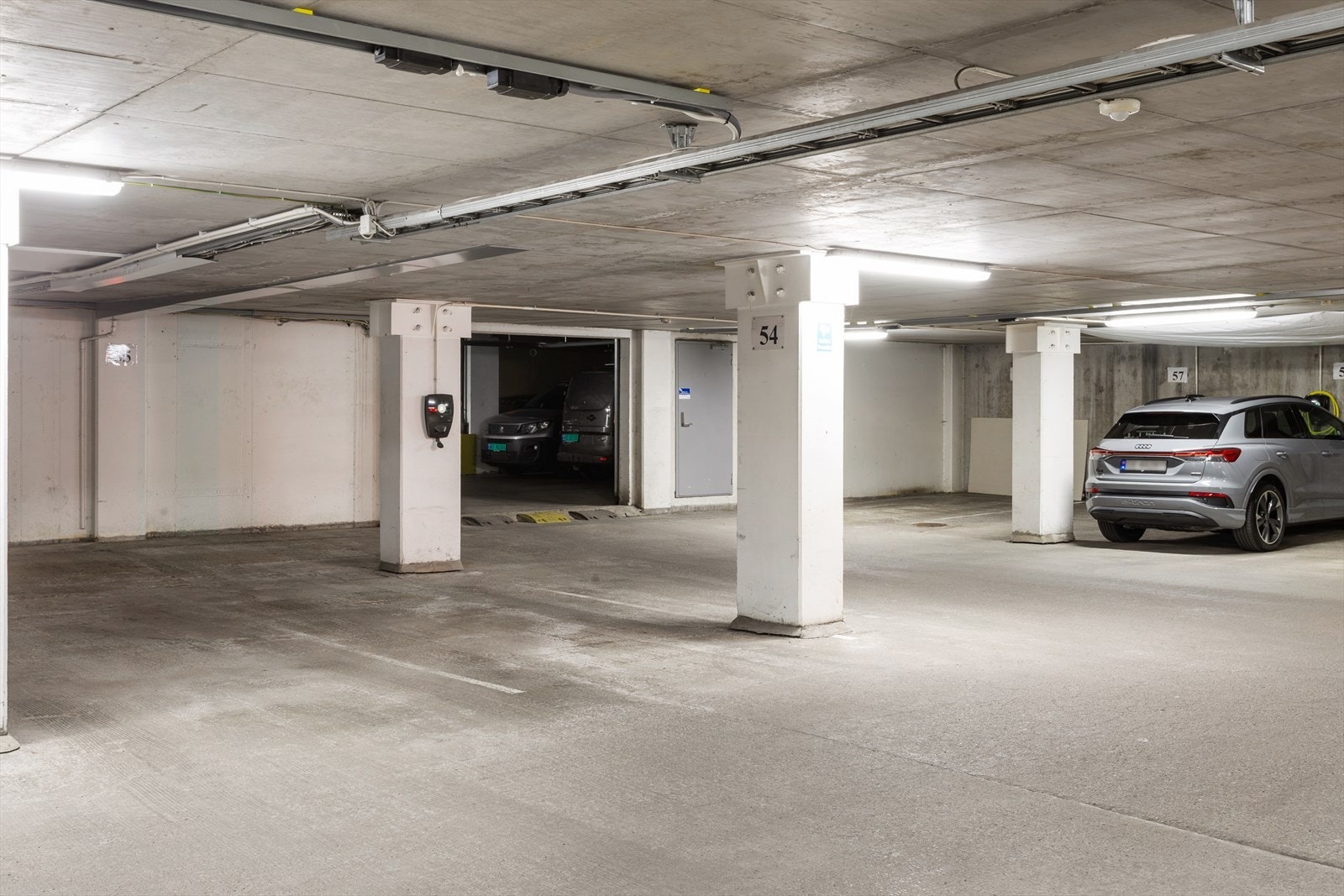 Det medfølger en garasjeplass med el-lader i nabobygget. Galleribilde