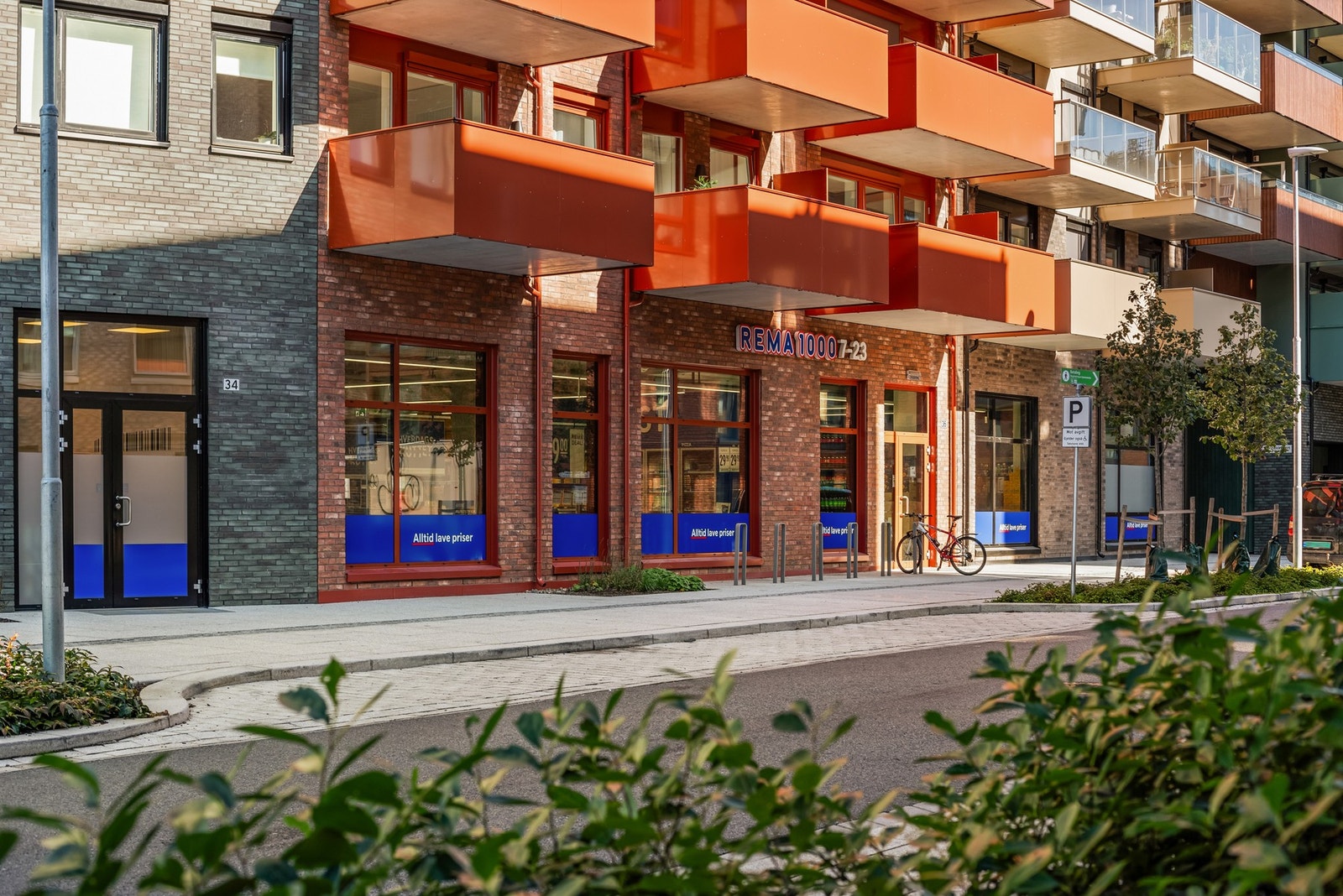 Nyåpnede Rema 1000 på Vollebekk ligger også innen kort gangsvtand Galleribilde