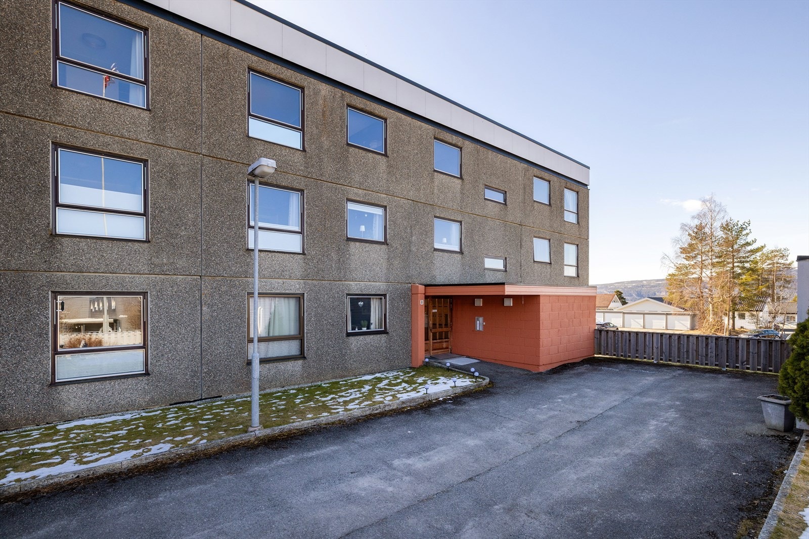 Mulighet for leie av p-plass og garasje etter liste. Galleribilde