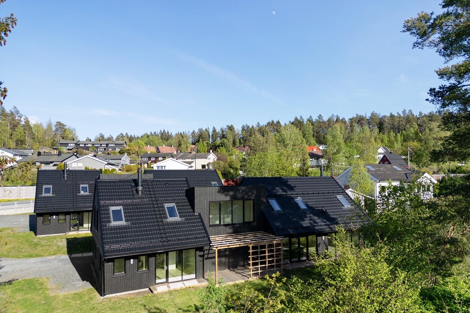 Velkommen til Røykenveien - en nyoppført halvpart tomannsbolig over to plan! Galleribilde