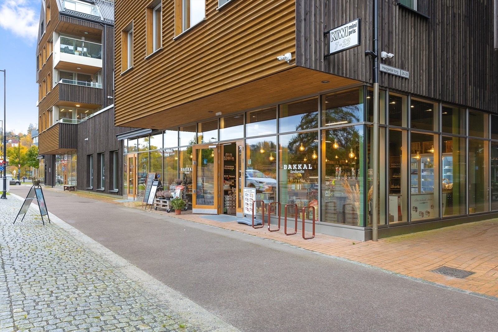 Heggedal sentrum har et godt og variert servicetilbud Galleribilde