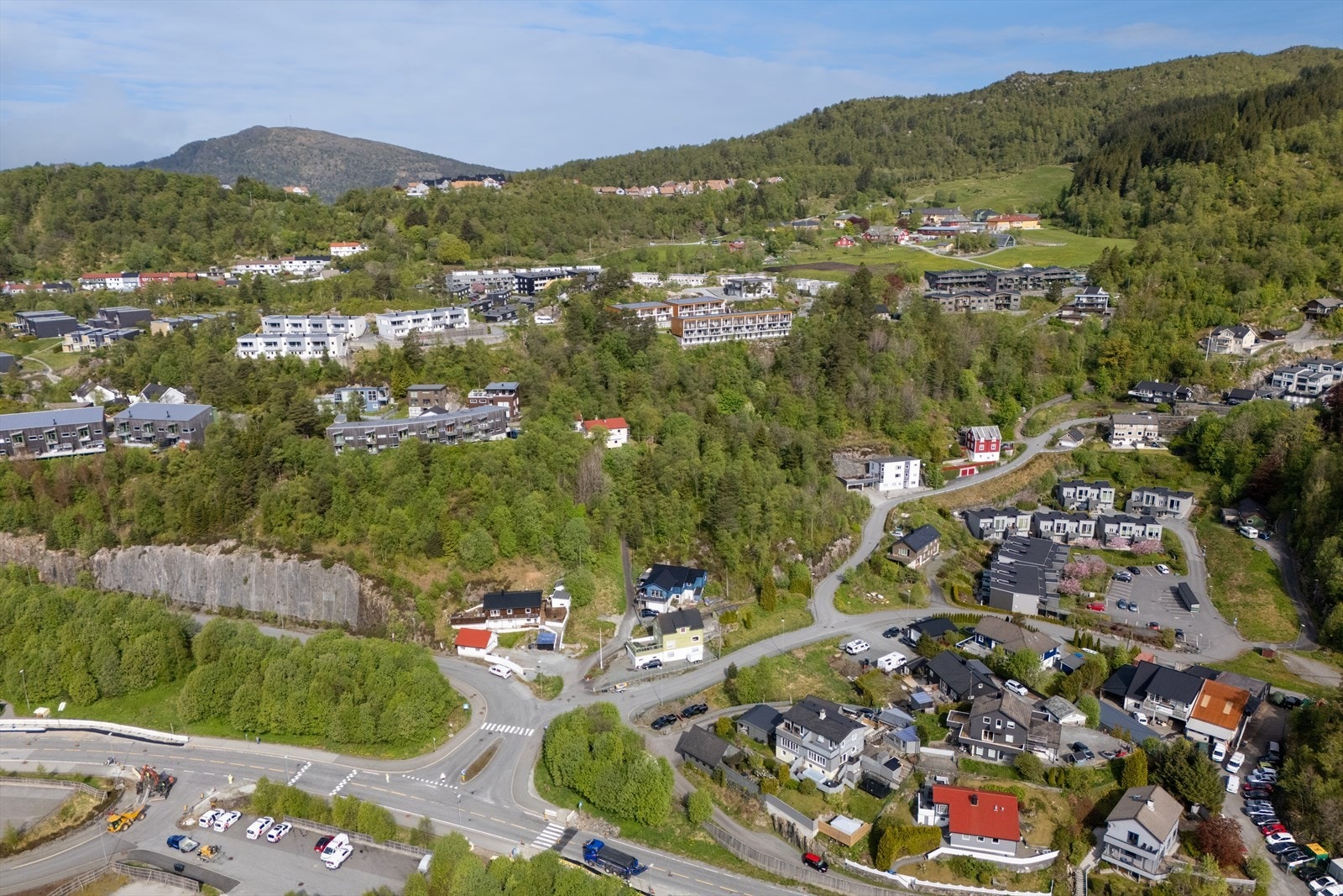 Bnr 367 utgjør 705,3 kvm og bnr 368 utgjør 794,8 kvm, samlet ca 1500 kvm. Galleribilde