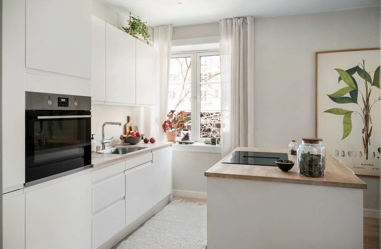 Moderne koketopp med integrert ventilator Galleribilde