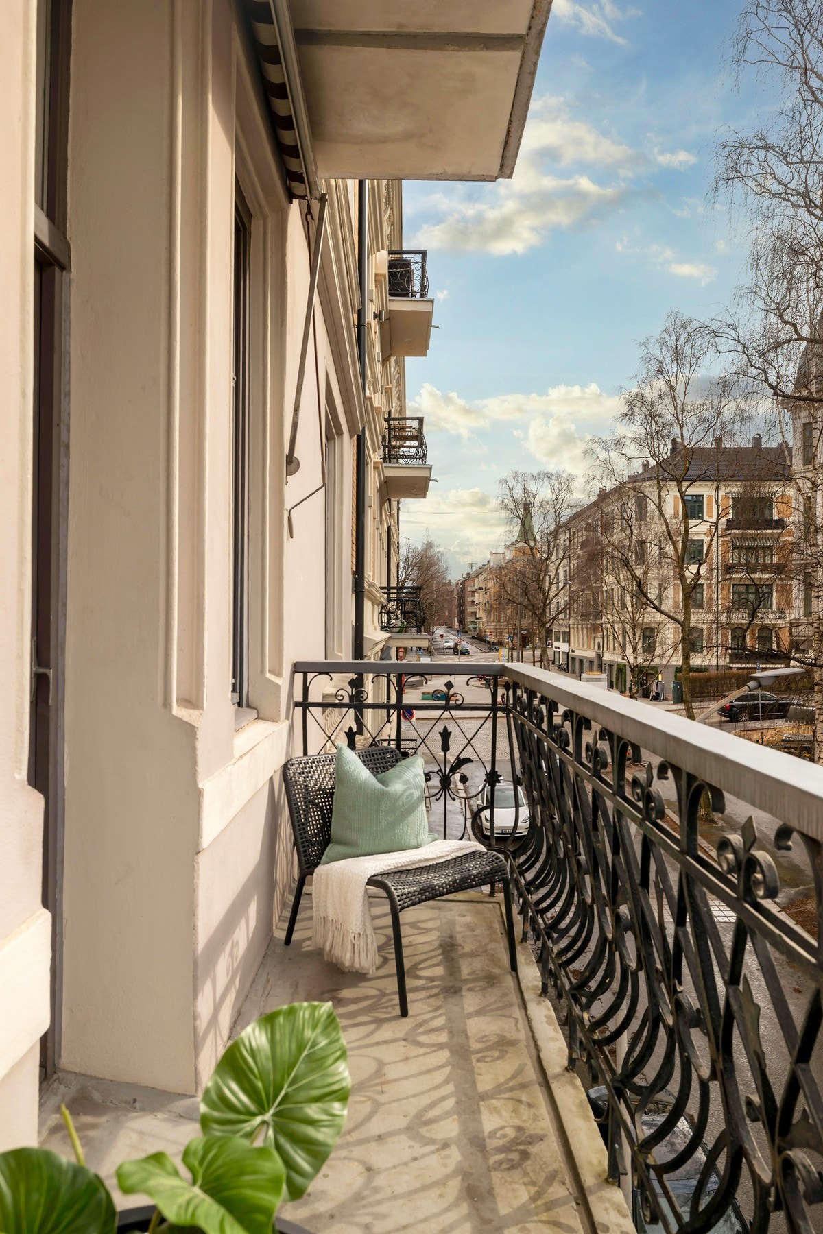 Her er det plass til et kafébord hvor du kan nyte morgenkaffen. Galleribilde