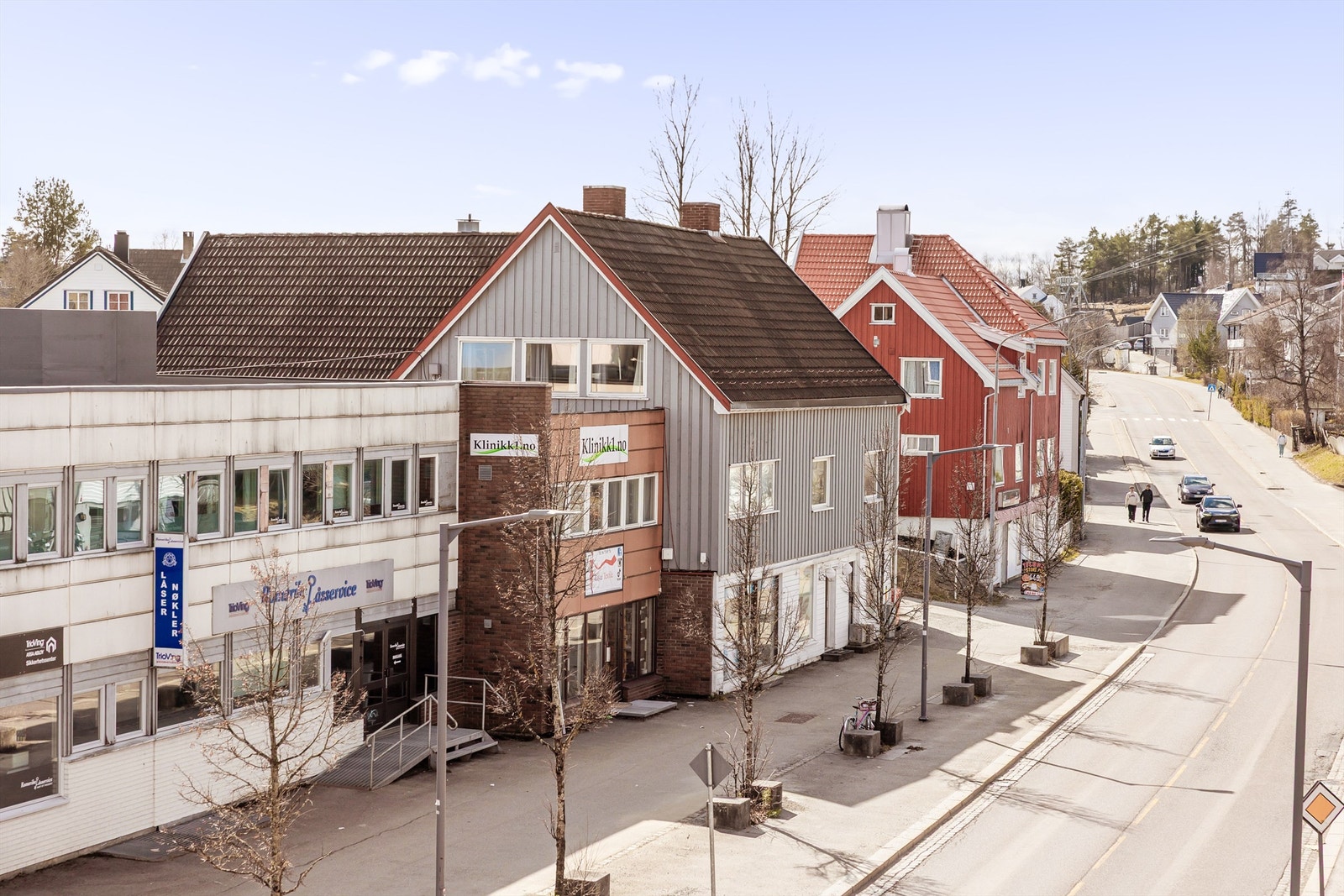 For pendlere er beliggenheten ideell. Fra Strømmen stasjon, syv minutters gange unna, tar toget deg til Oslo S på 20 minutter. Galleribilde