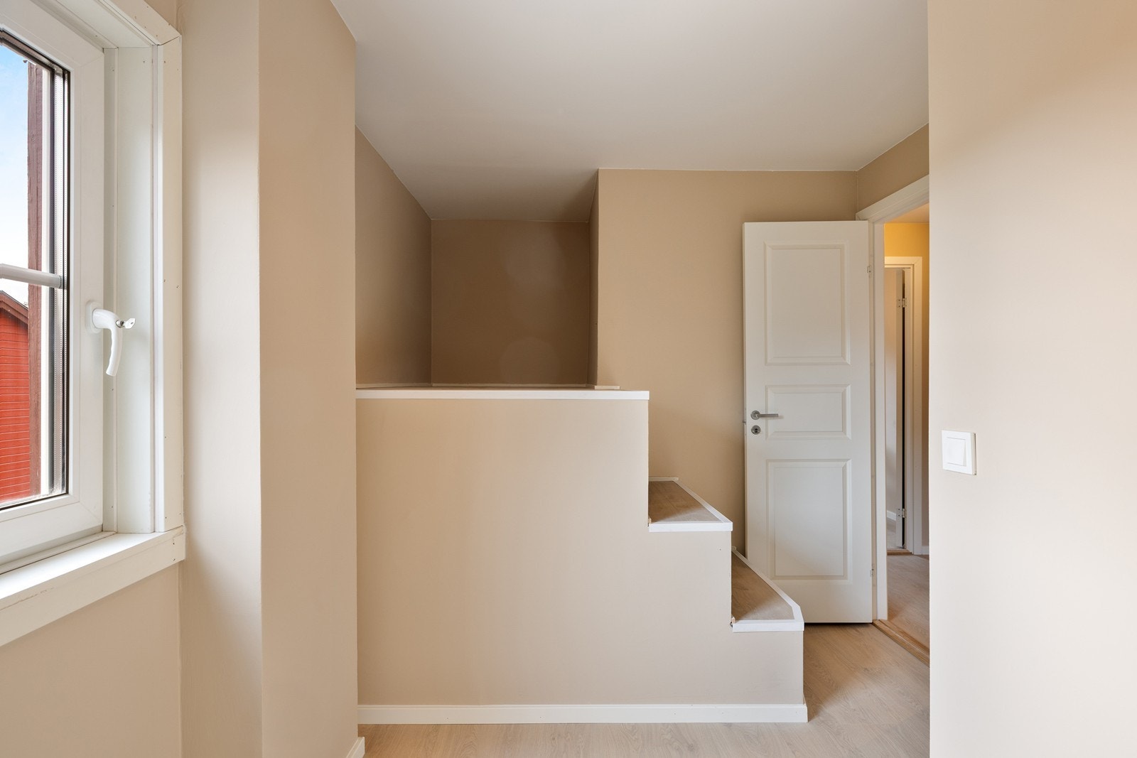 I gangen er det blitt etablert en kontorløsning. Galleribilde