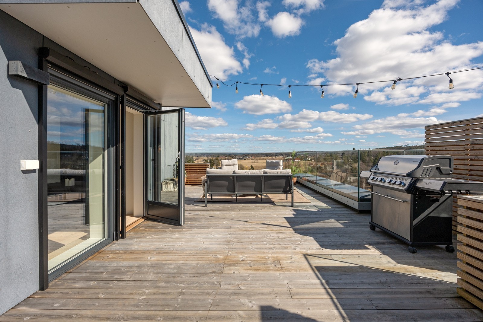 På dagtid er takterrassen et idyllisk tilholdssted. Galleribilde