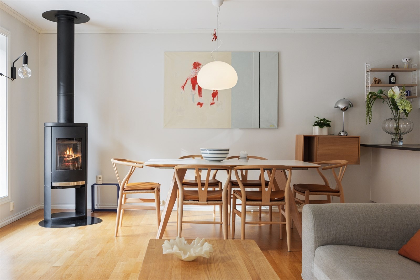 En moderne og effektiv peisovn fra Heat & Glo gir både hygge og god varme på kalde dager. Galleribilde