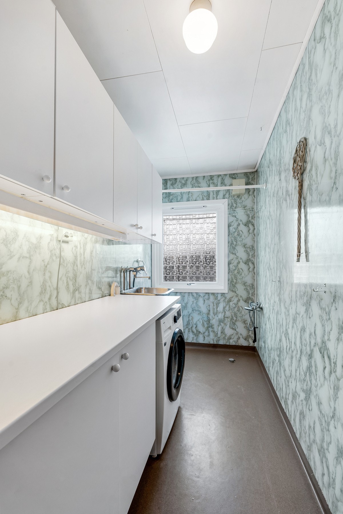 Praktisk med separat vaskerom. Galleribilde