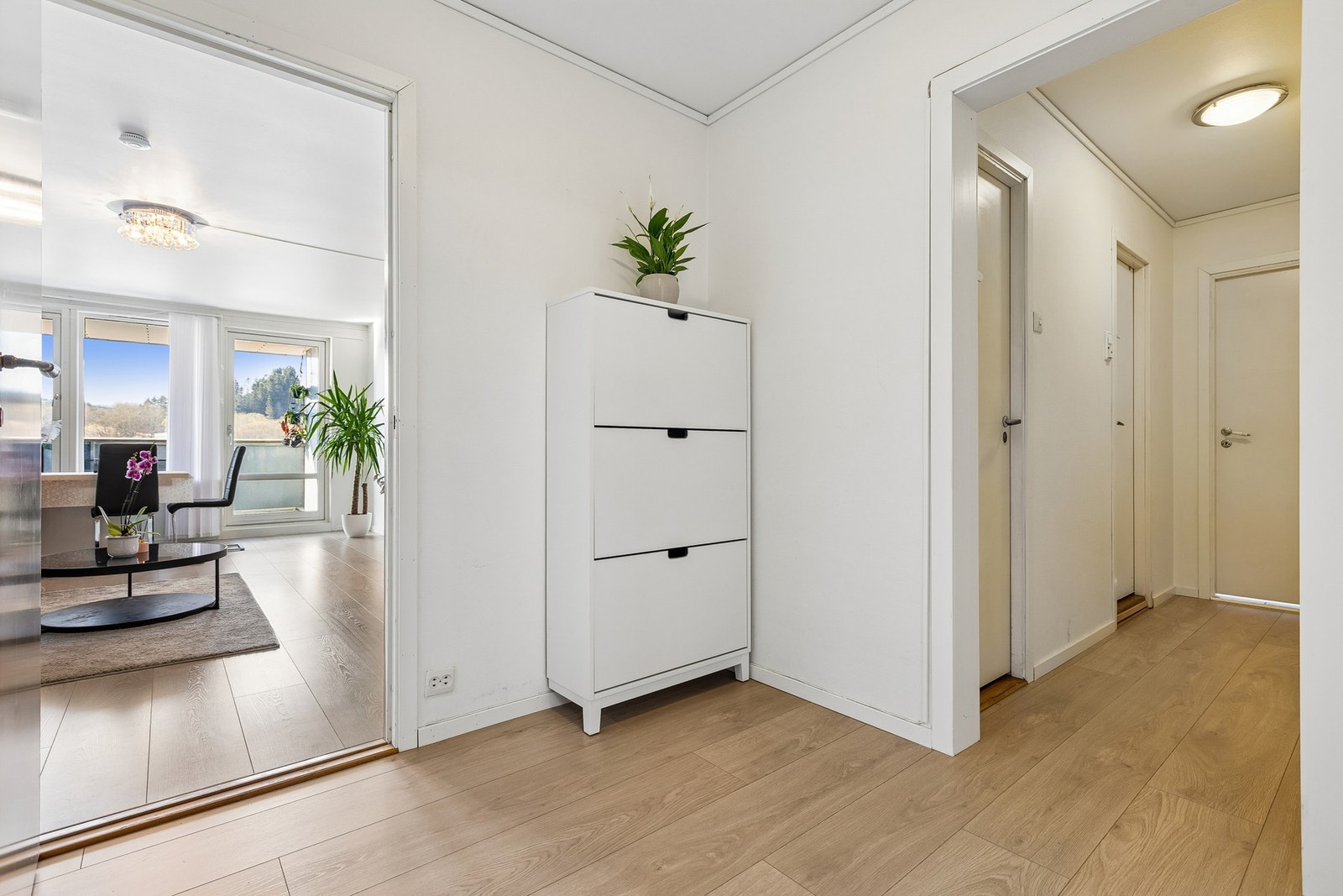 Romslig inngangsparti på 7,8m². Galleribilde