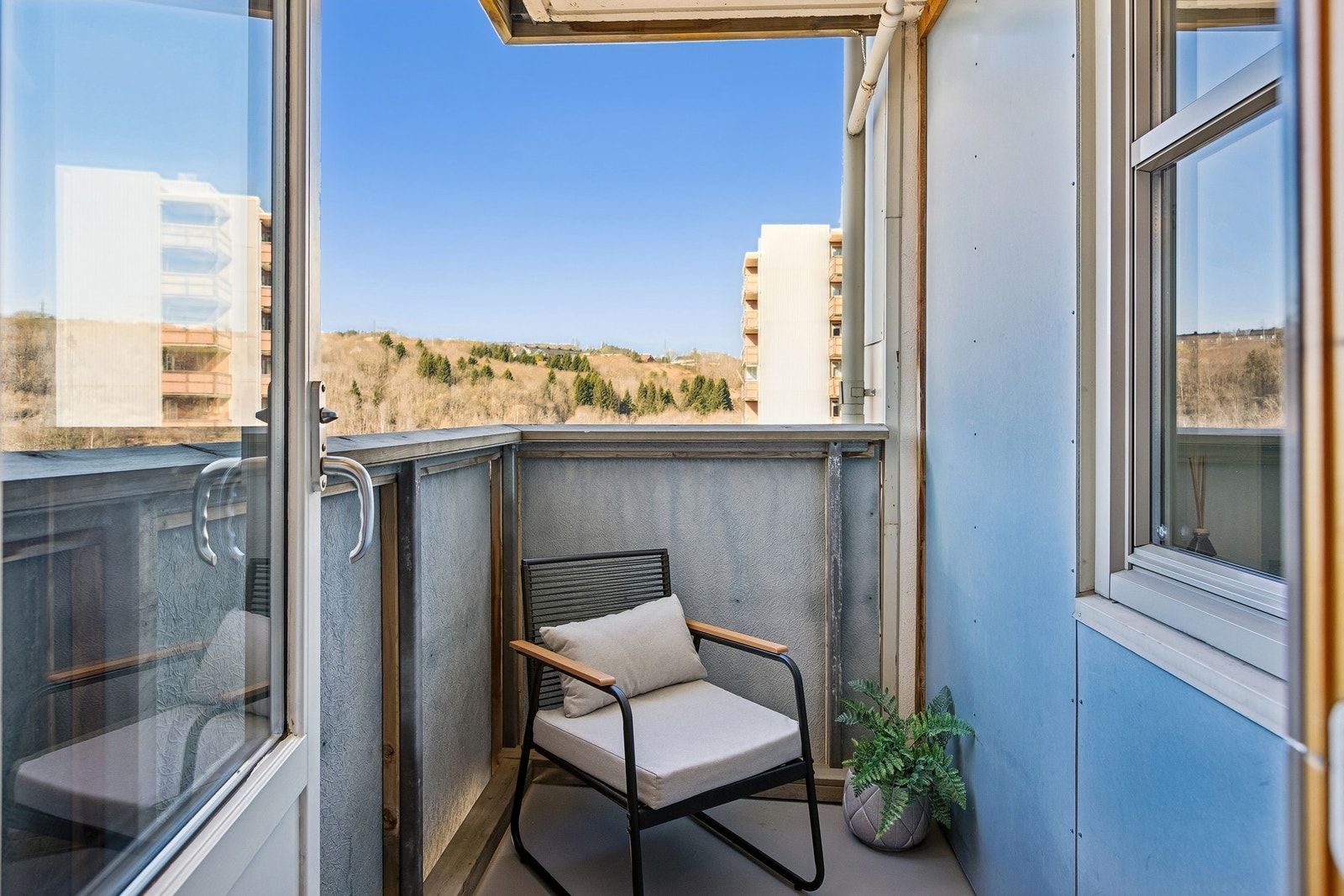 Nordvest-vendt balkong på 2,9m². Galleribilde