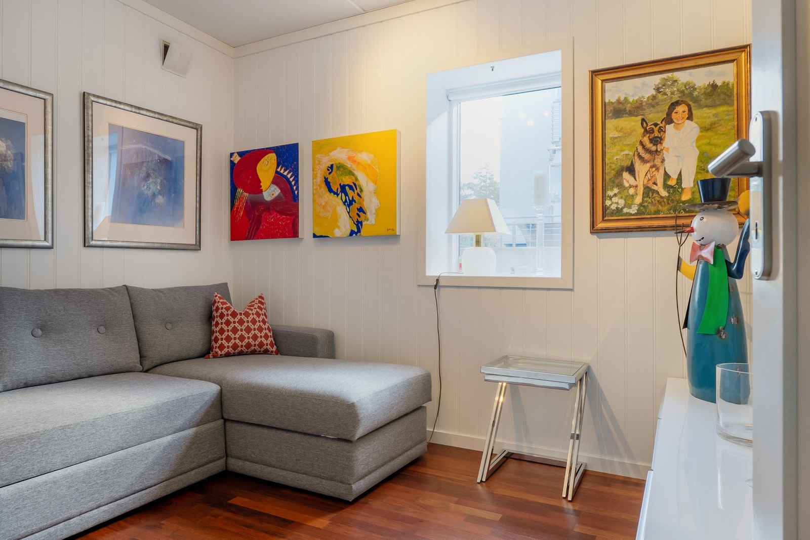 Soverom som passer godt som barnerom, gjesterom eller kontor. Galleribilde