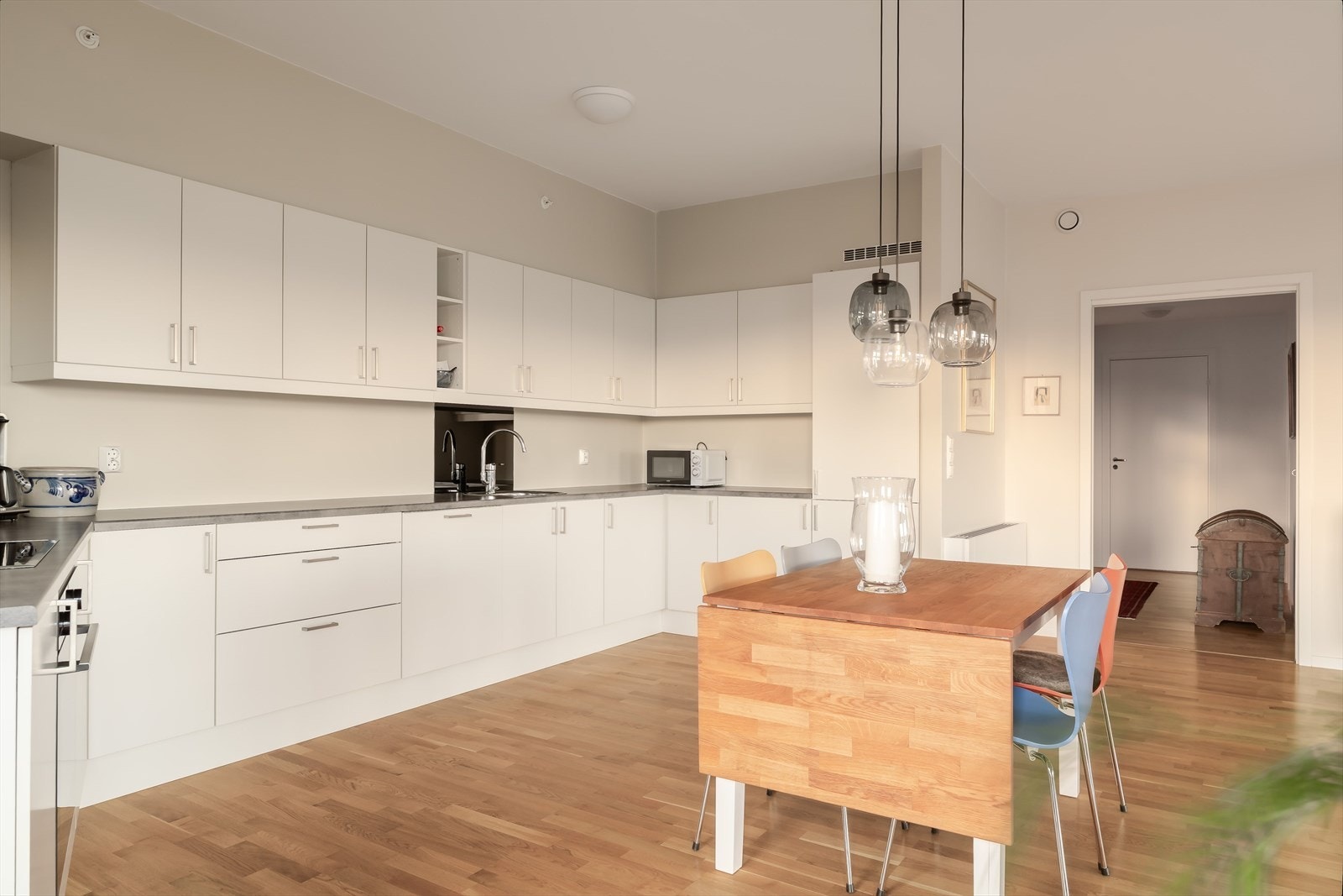 Gjennomgående moderne og fin standard. Galleribilde