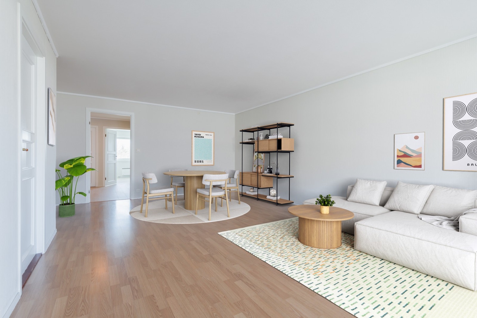 Stuen har god plass til både sofa og spisestuemøblement - perfekt for familiemiddager eller til gode venners lag. Galleribilde