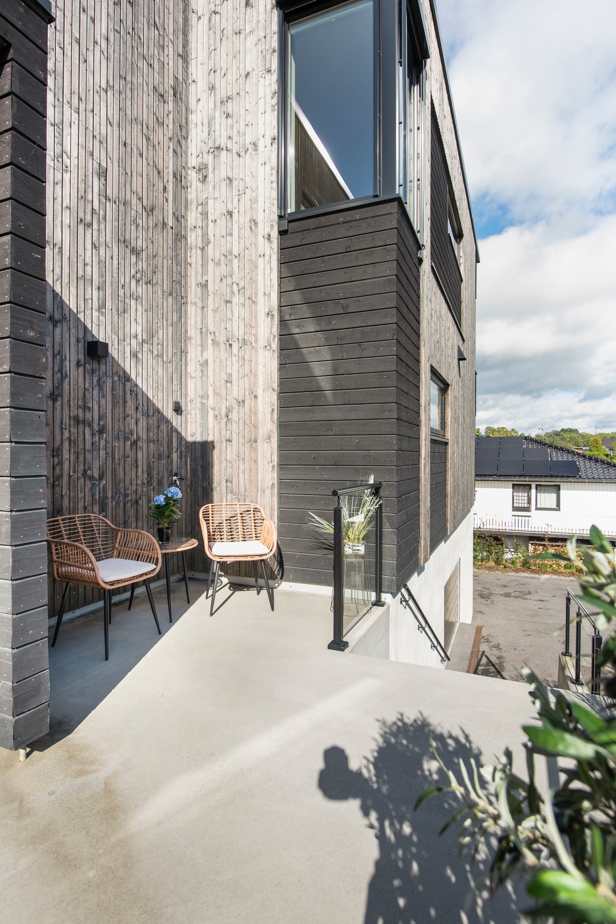 Plass for en hyggelig sittegruppe på toppen av trappen Galleribilde