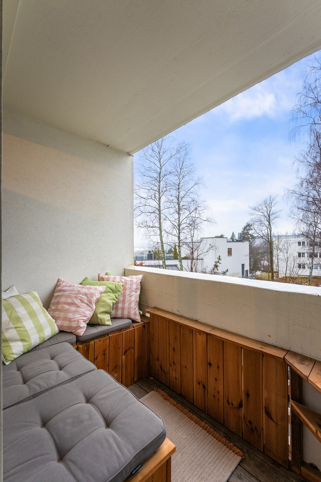 Fra soverommet er det utgang til balkongen Galleribilde