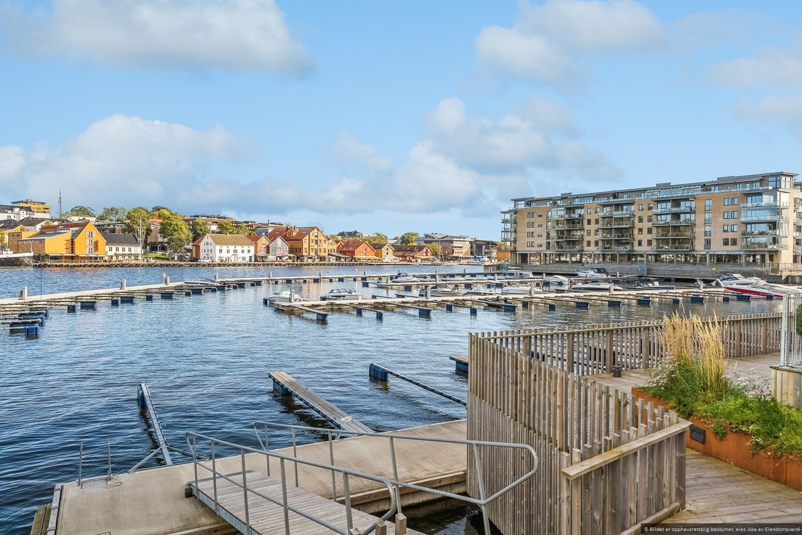 Kaldnes er et urbant og sjønært boligområde med kort vei til alt! Galleribilde