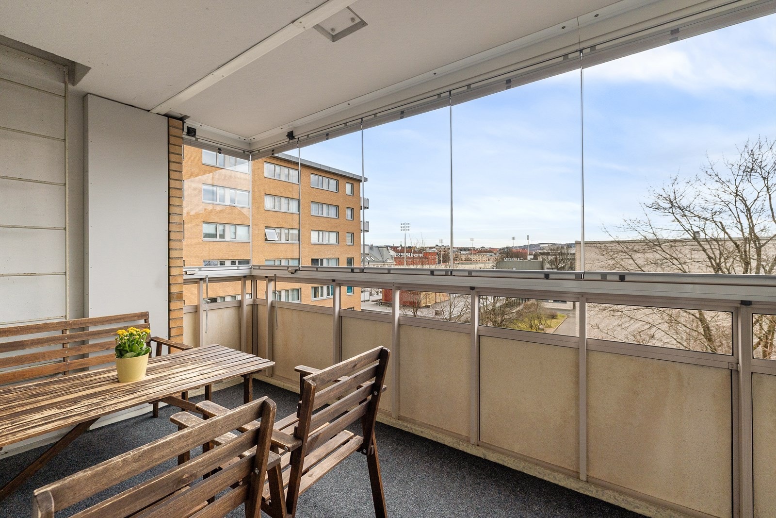En romslig 4-roms med med moderniseringsbehov. Her har du muligheten til å skape din drømmebolig. Galleribilde