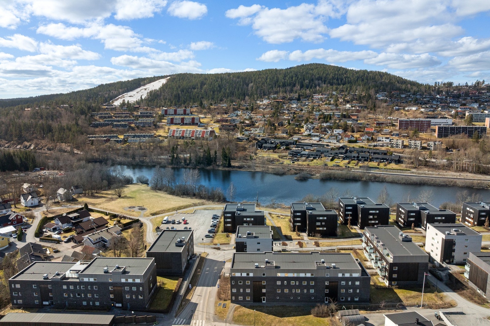 Bondistranda ligger i et barnevennlig og populært område med kort vei til både marka og fjorden. Galleribilde