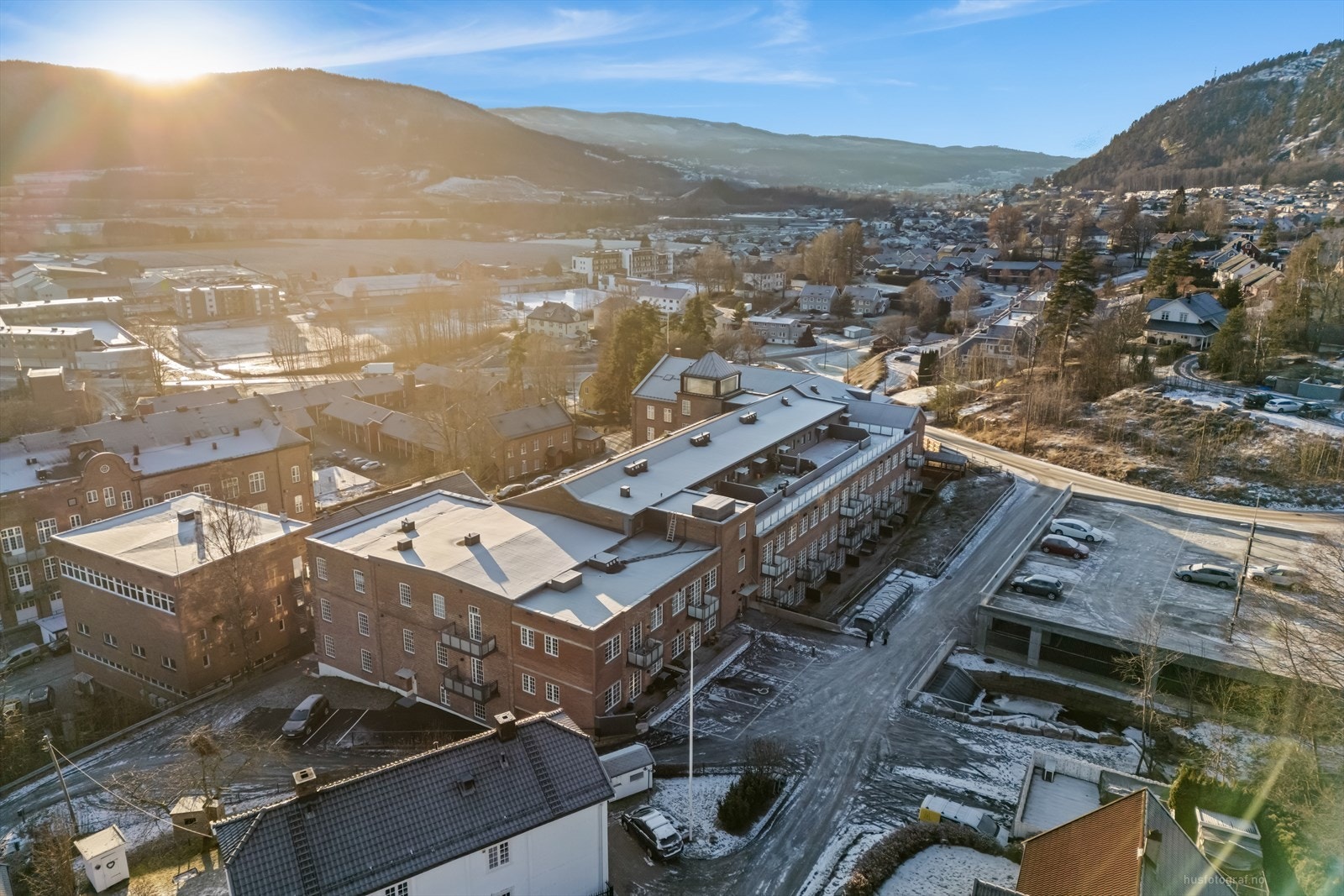 Kort vei fra eiendommen til E-134 retning Drammen/Oslo/Kongsberg. Galleribilde
