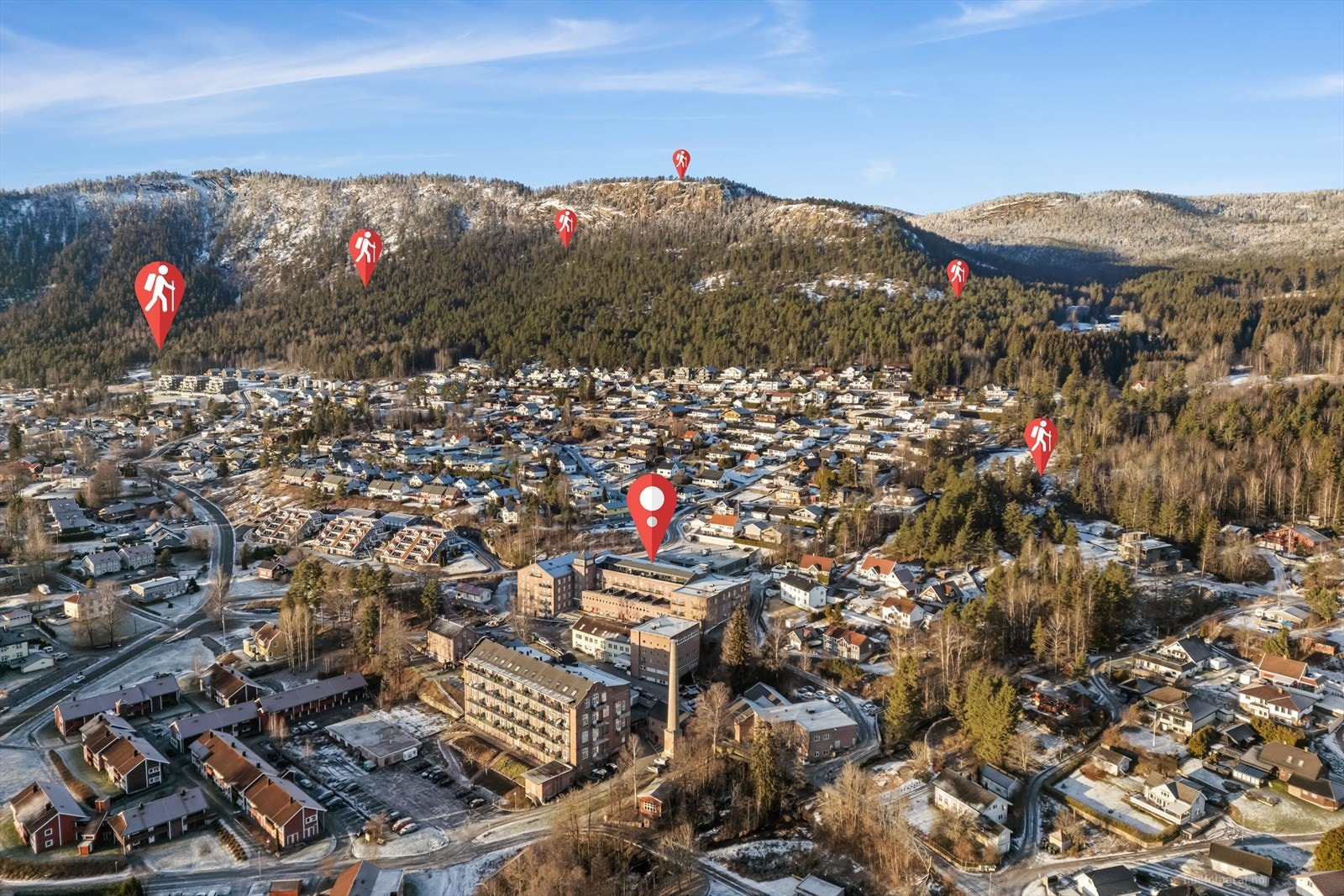 Fra leiligheten er det gangavstand til flotte turområder! Galleribilde