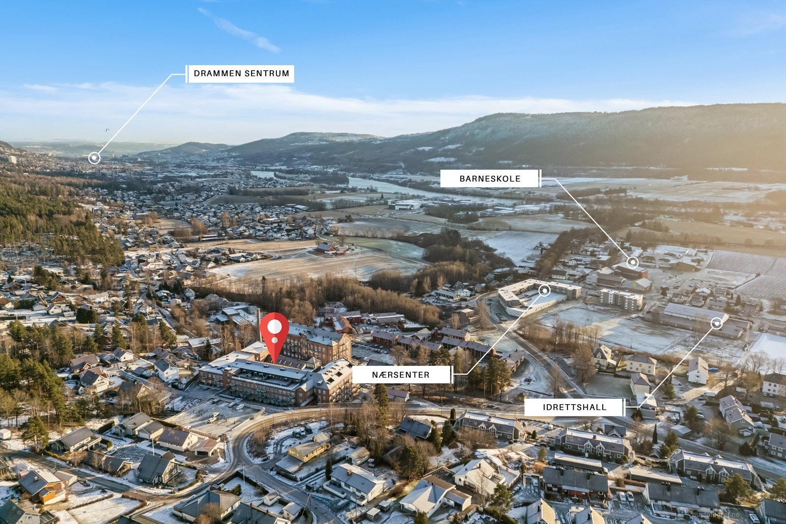 Spinderitunet har en attraktiv, rolig og sentral beliggenhet med korte avstander til fasiliteter. Galleribilde