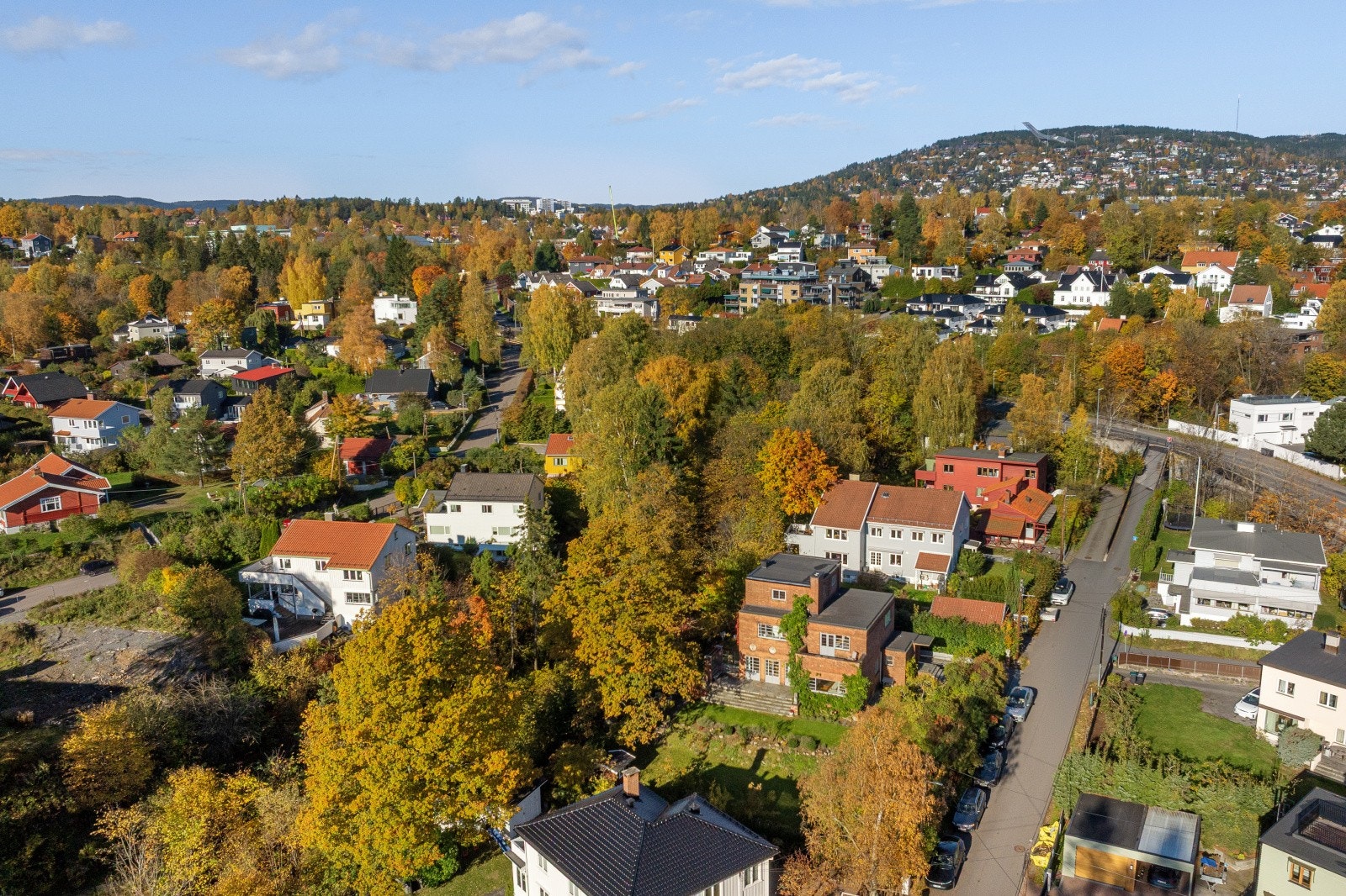 Kort vei til flotte tur- og rekreasjonsmuligheter i Husebyskogen og Mærradalen. Galleribilde