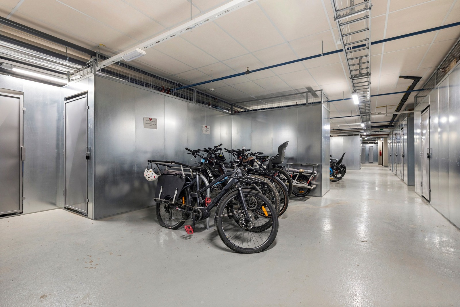 Leiligheten disponerer kjellerbod på ca. 6,9 m² med adkomst via nabobygg. Galleribilde