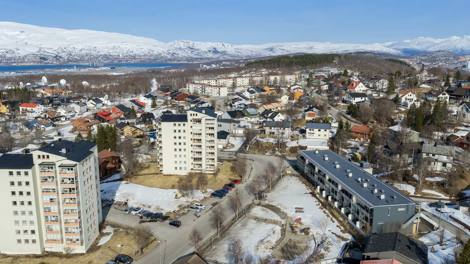 Kort vei til lysløypa og prestvannet. Galleribilde